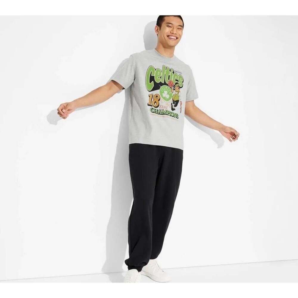 Men’s short sleeve Boston Celtic graphic tee